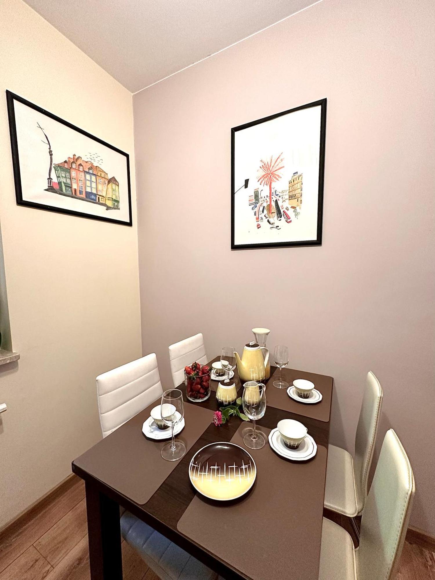 "Banksy" Art Apartamento Varsóvia Exterior foto